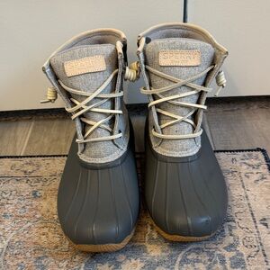 Sperry Women’s Charcoal and Gray Duck Boots